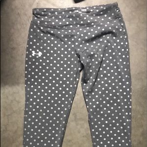 Under armour leggings.